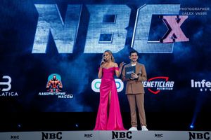 Голубочкин, Ли Прист, Ведущие